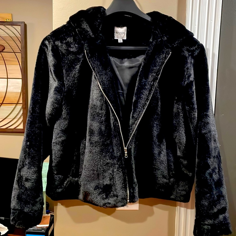 Kensie faux fur/poly lined short jacket - falls to waist, front zip with hood